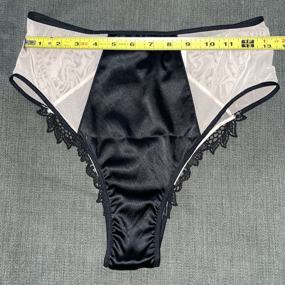VS Cheeky Luxe Black Dragon Appliqué Panties M NWT - Picture 7 of 8